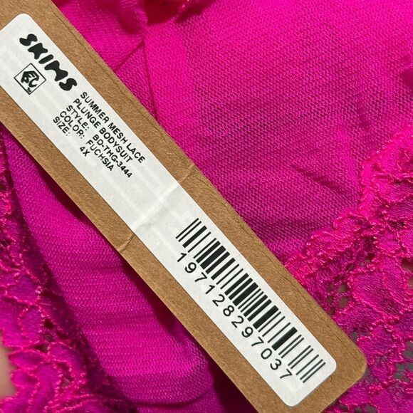 SKIMS SUMMER MESH LACE BODYSUIT - Picture 8 of 8